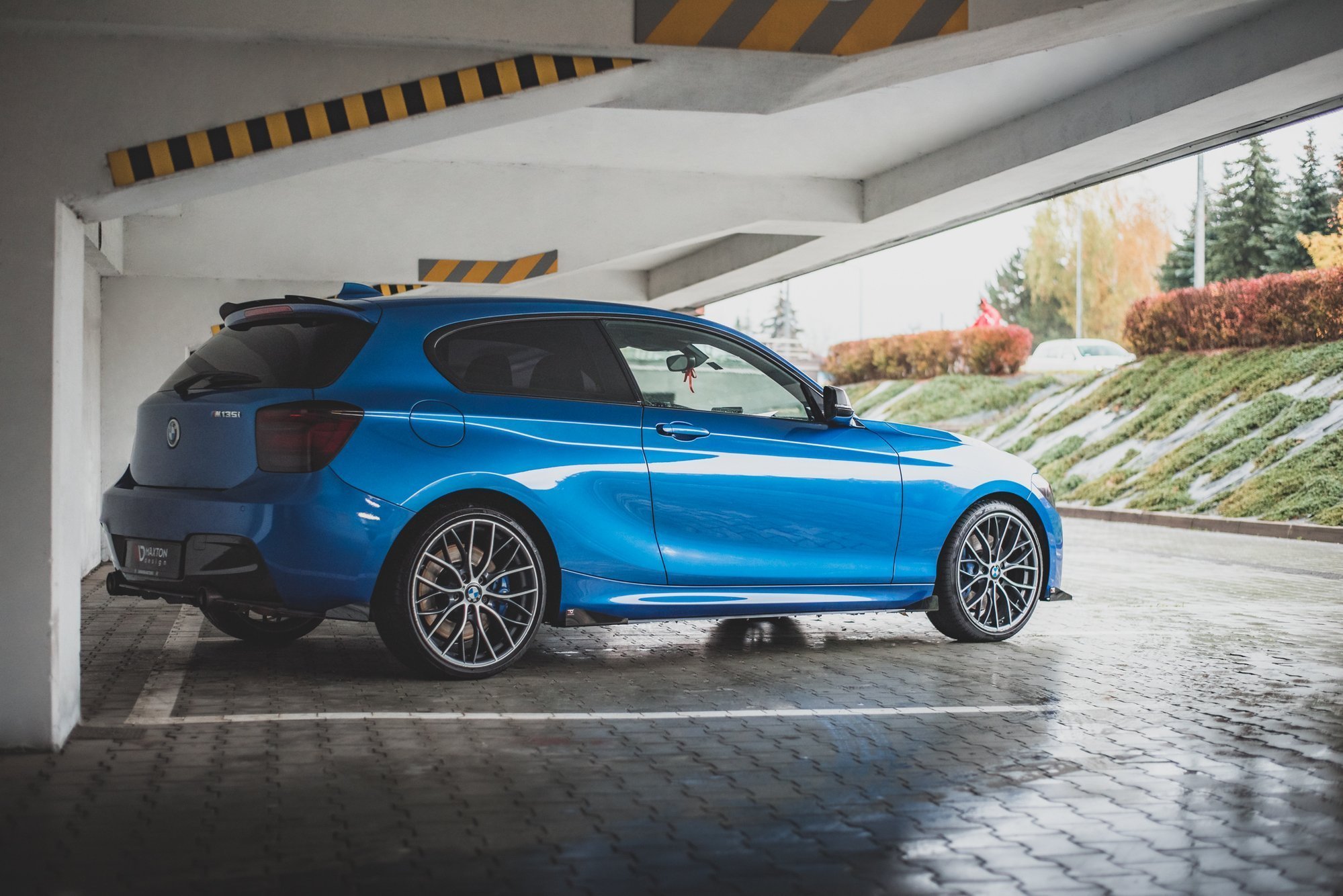 Street Pro Seitenschweller Leisten passend für BMW M135i F20 rot+ Hochglanz Flaps