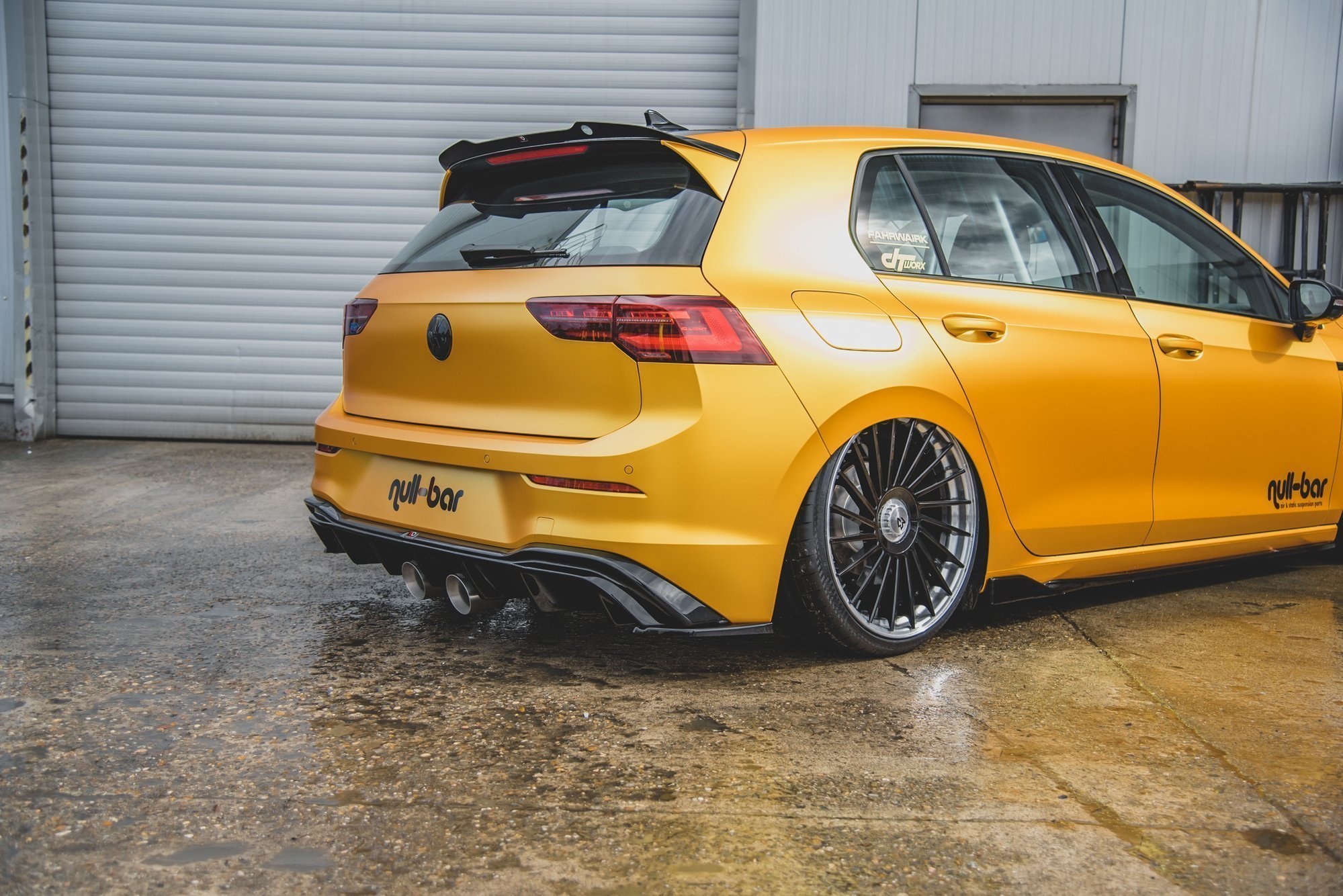Diffusor Heck Ansatz für R32 LOOK mit Auspuff VW Golf Mk8