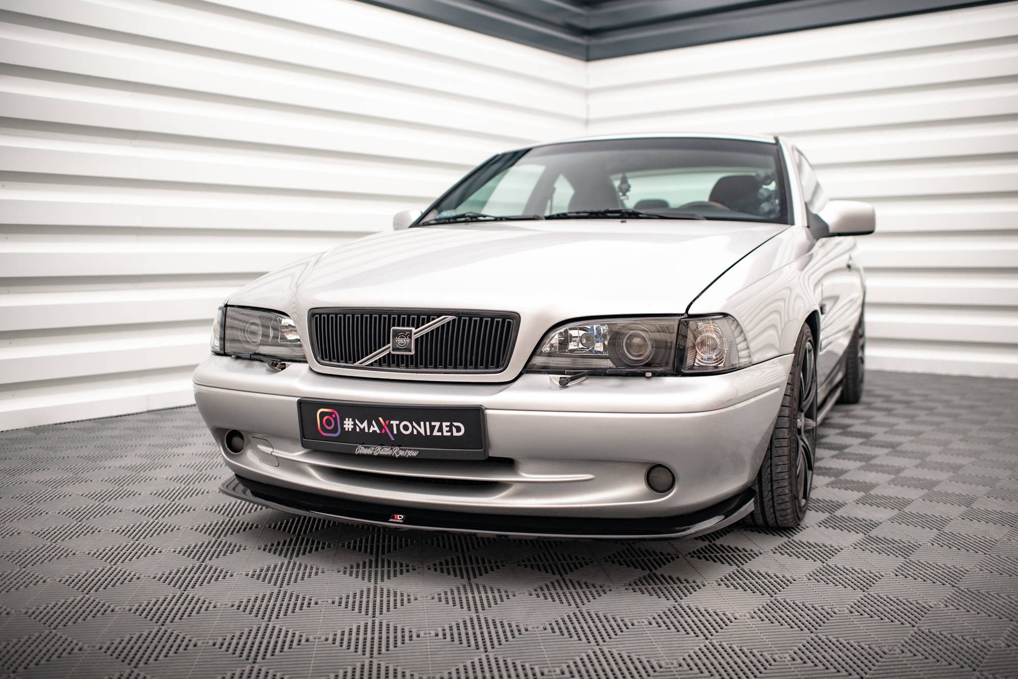 Street+ Spoilerlippe Front Ansatz V.1 passend für Volvo C70 Mk1 schwarz Hochglanz
