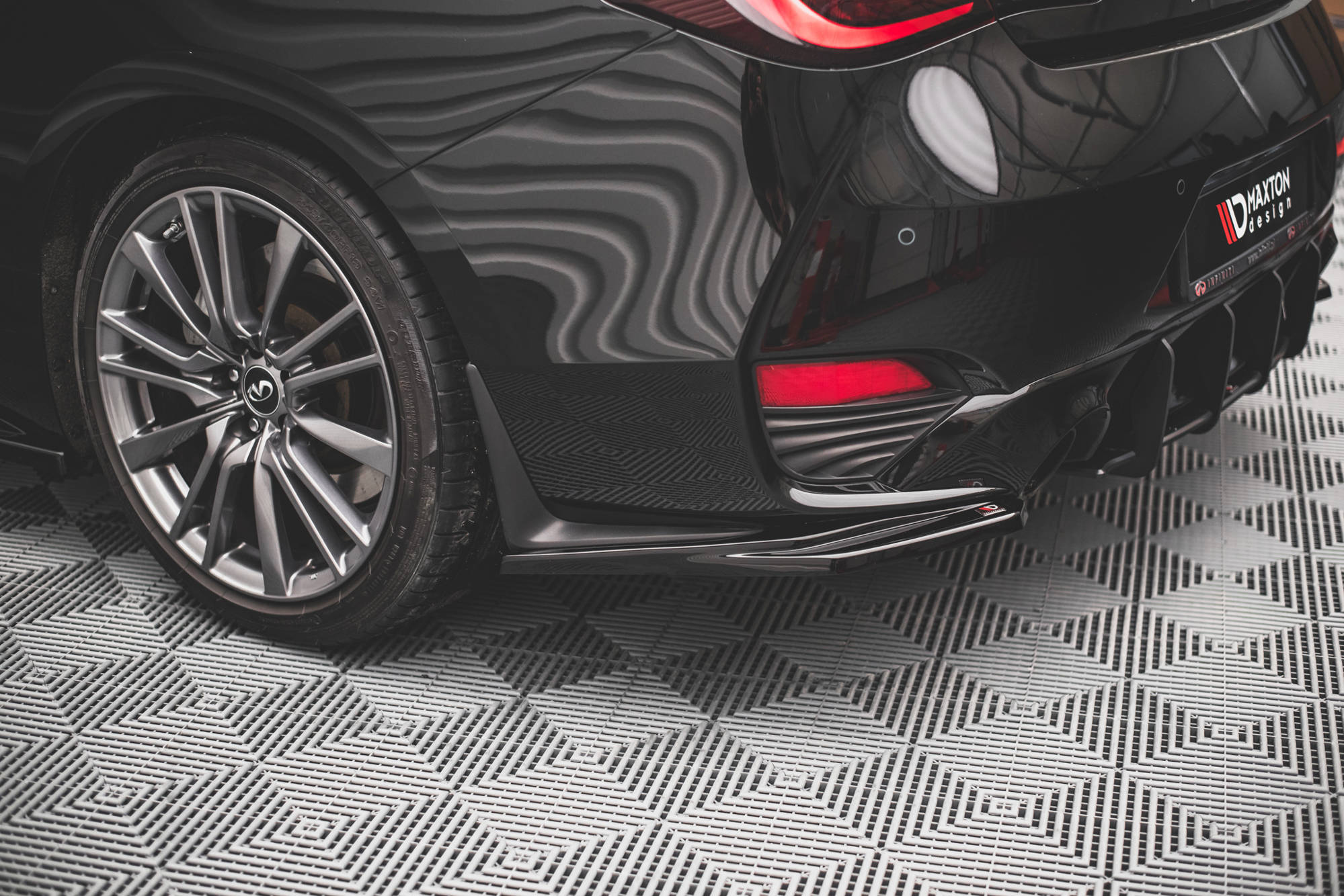 Diffusor Flaps passend für Infiniti Q60 S Mk2 schwarz Hochglanz