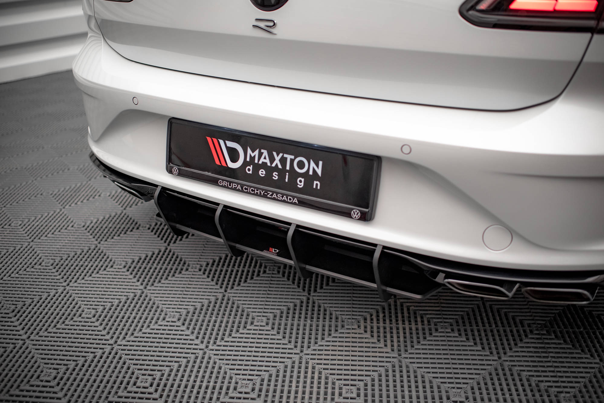 Street Pro Heckschürze Heck Ansatz Diffusor passend für VW Arteon R rot