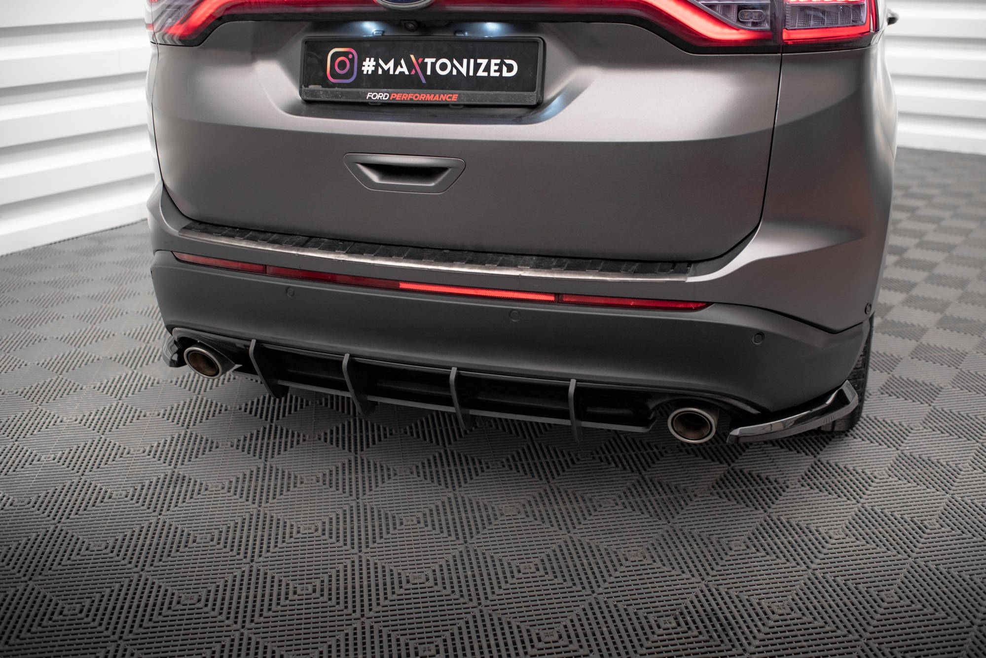 Street Pro Heckschürze Heck Ansatz Diffusor passend für Ford Edge Mk2 rot
