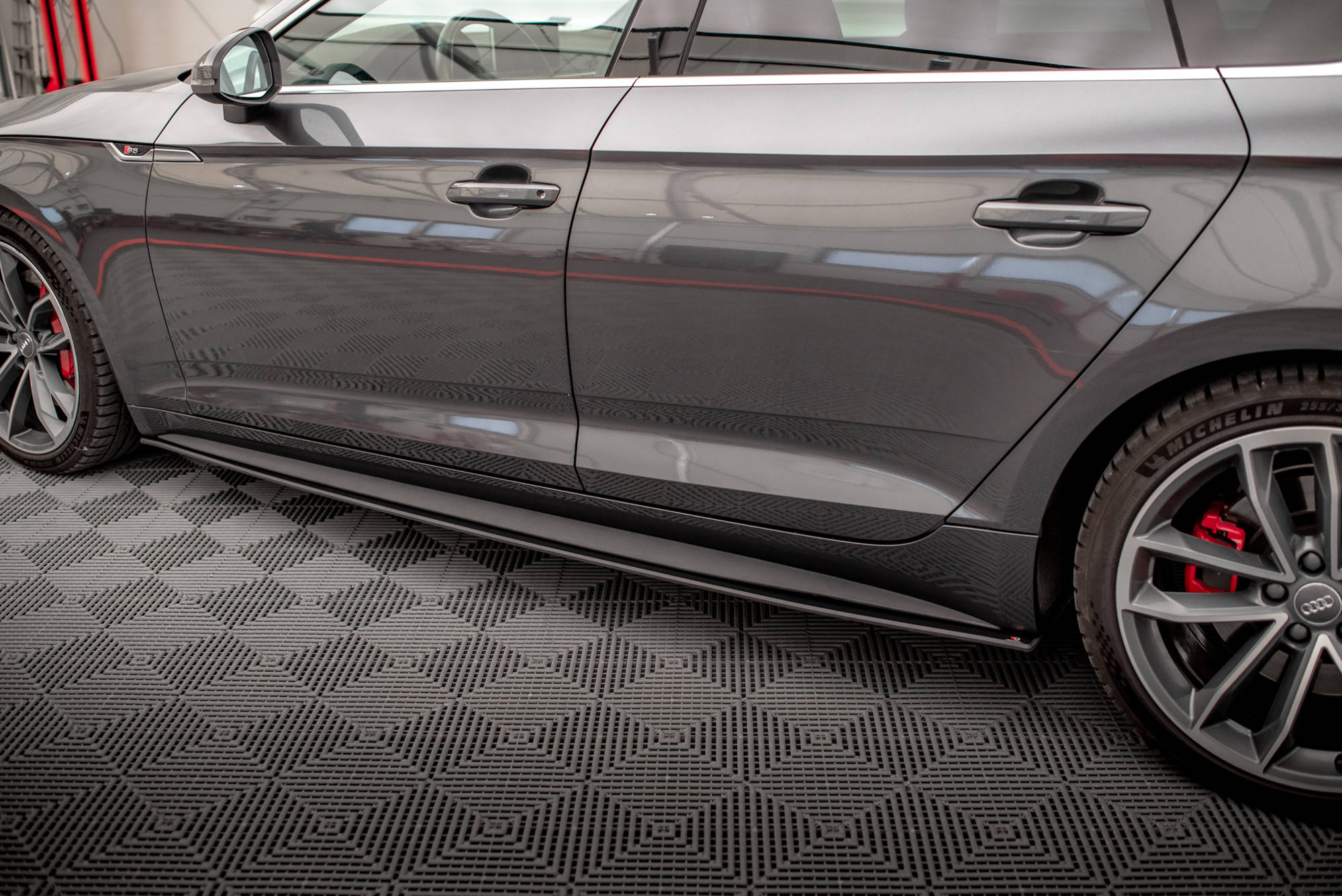Street Pro Seitenschweller Leisten passend für Audi A5 S-Line / S5 Sportback F5 rot
